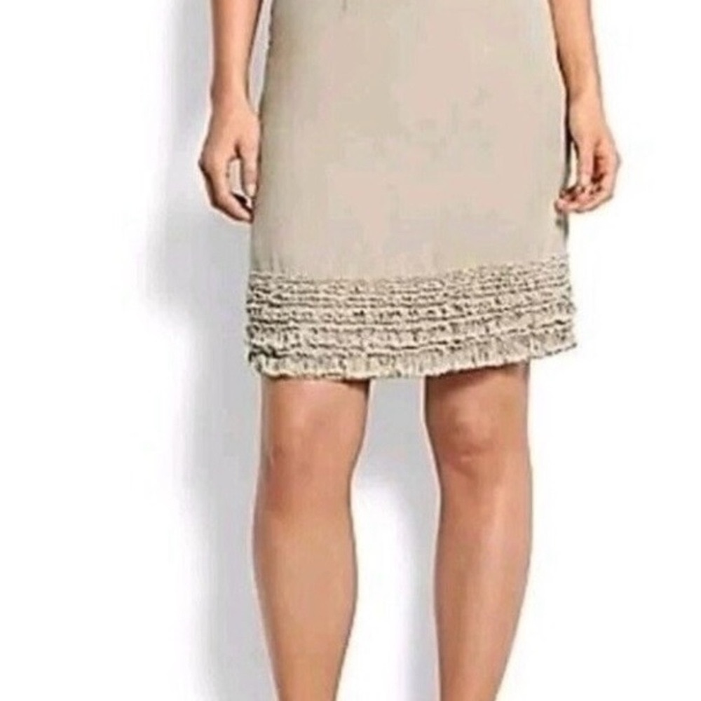 Tommy Bahama Tan linen
Skirt with Ruffle Hem Sz 4